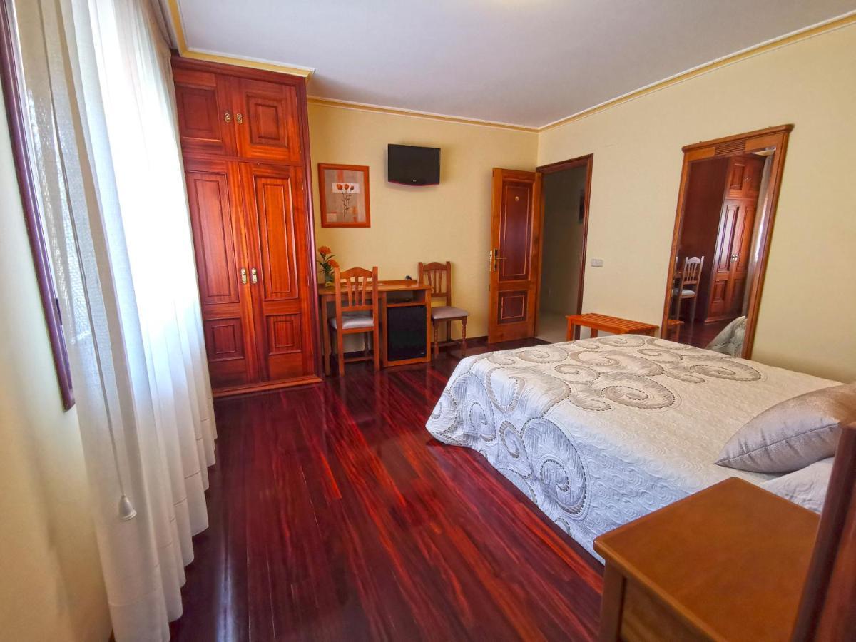 Hotel Linares Poio Exterior foto