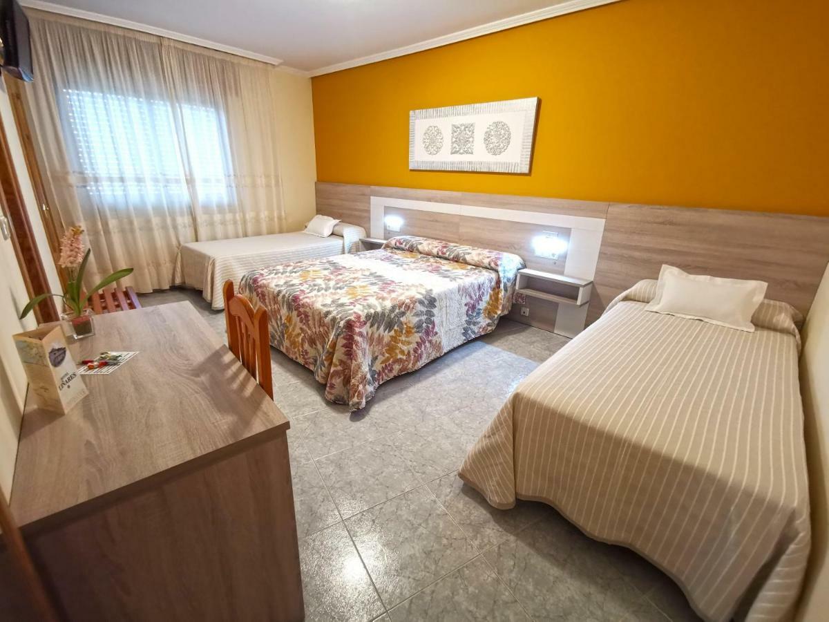 Hotel Linares Poio Exterior foto